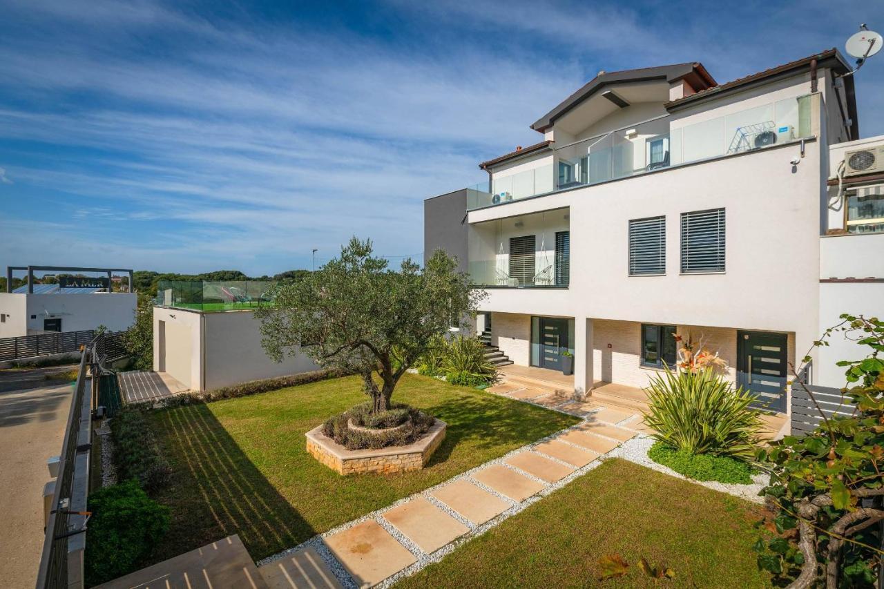 Apartments La Mer Пула Екстер'єр фото
