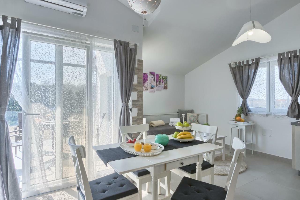 Apartments La Mer Пула Екстер'єр фото