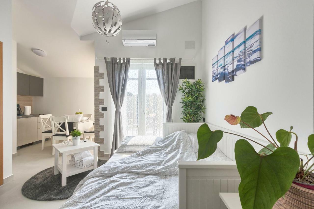 Apartments La Mer Пула Екстер'єр фото