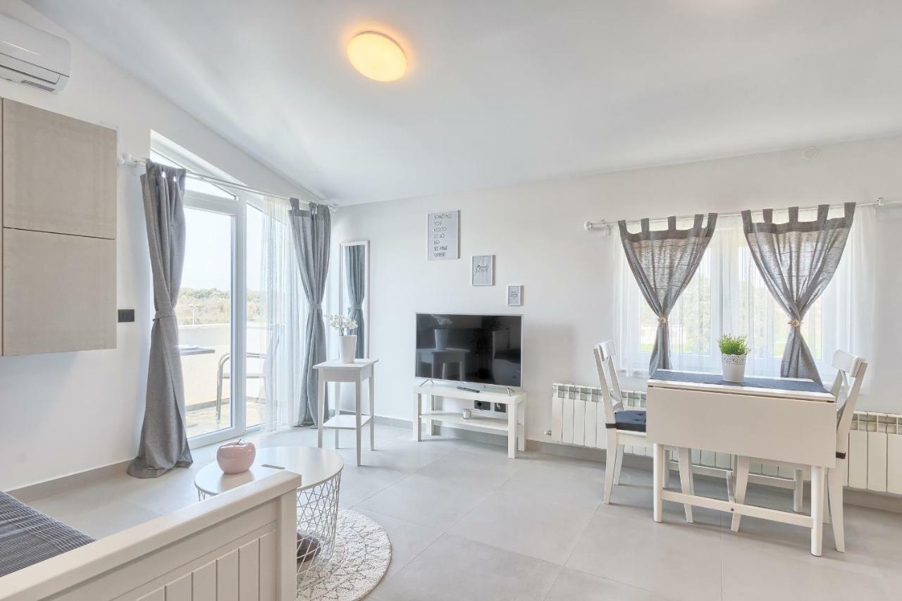 Apartments La Mer Пула Екстер'єр фото